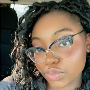 Meet your Posher, Anita